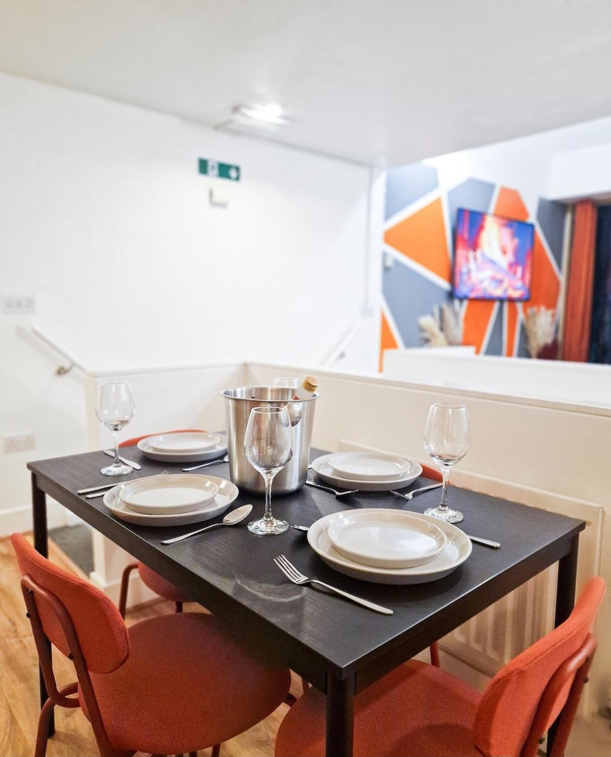 Luxury Waterfront Property With Free Parking Coventry Exteriér fotografie