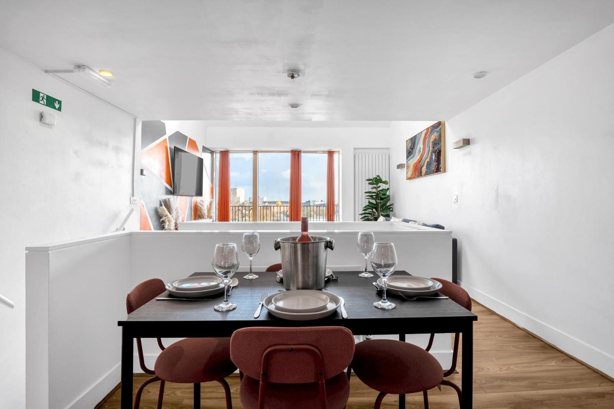 Luxury Waterfront Property With Free Parking Coventry Exteriér fotografie