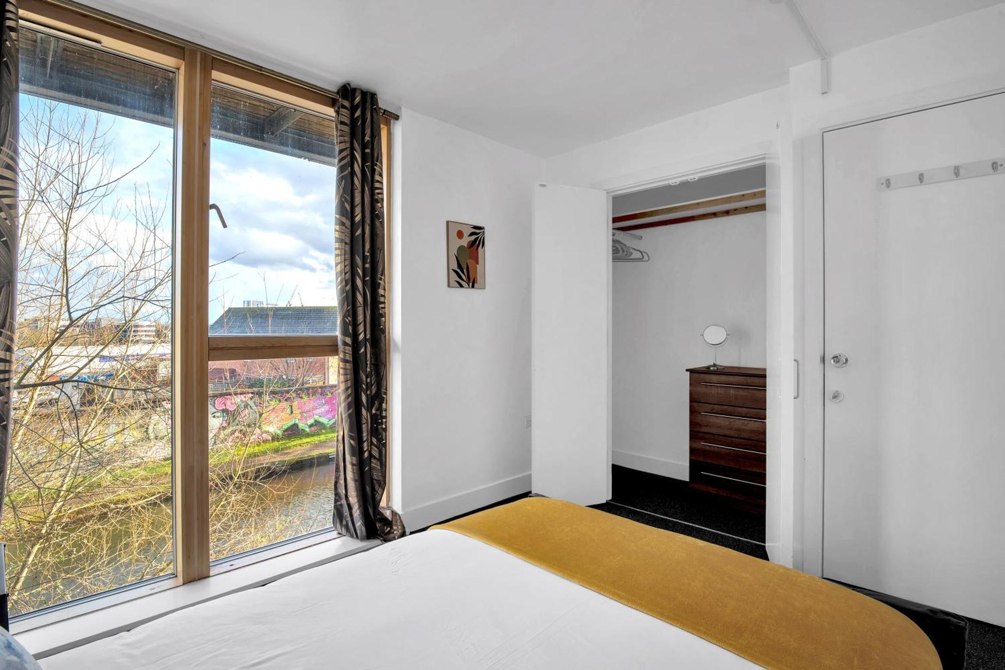 Luxury Waterfront Property With Free Parking Coventry Exteriér fotografie