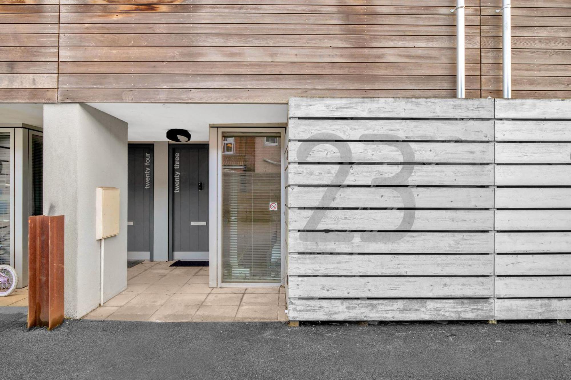 Luxury Waterfront Property With Free Parking Coventry Exteriér fotografie