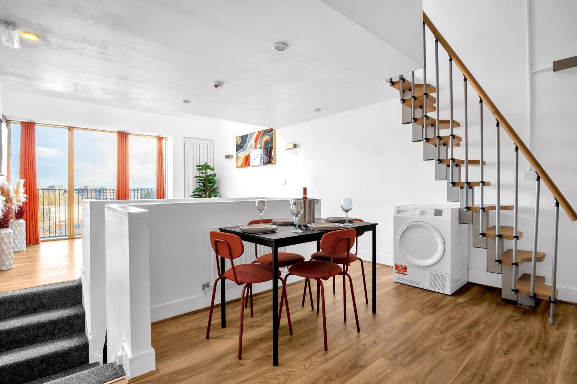 Luxury Waterfront Property With Free Parking Coventry Exteriér fotografie