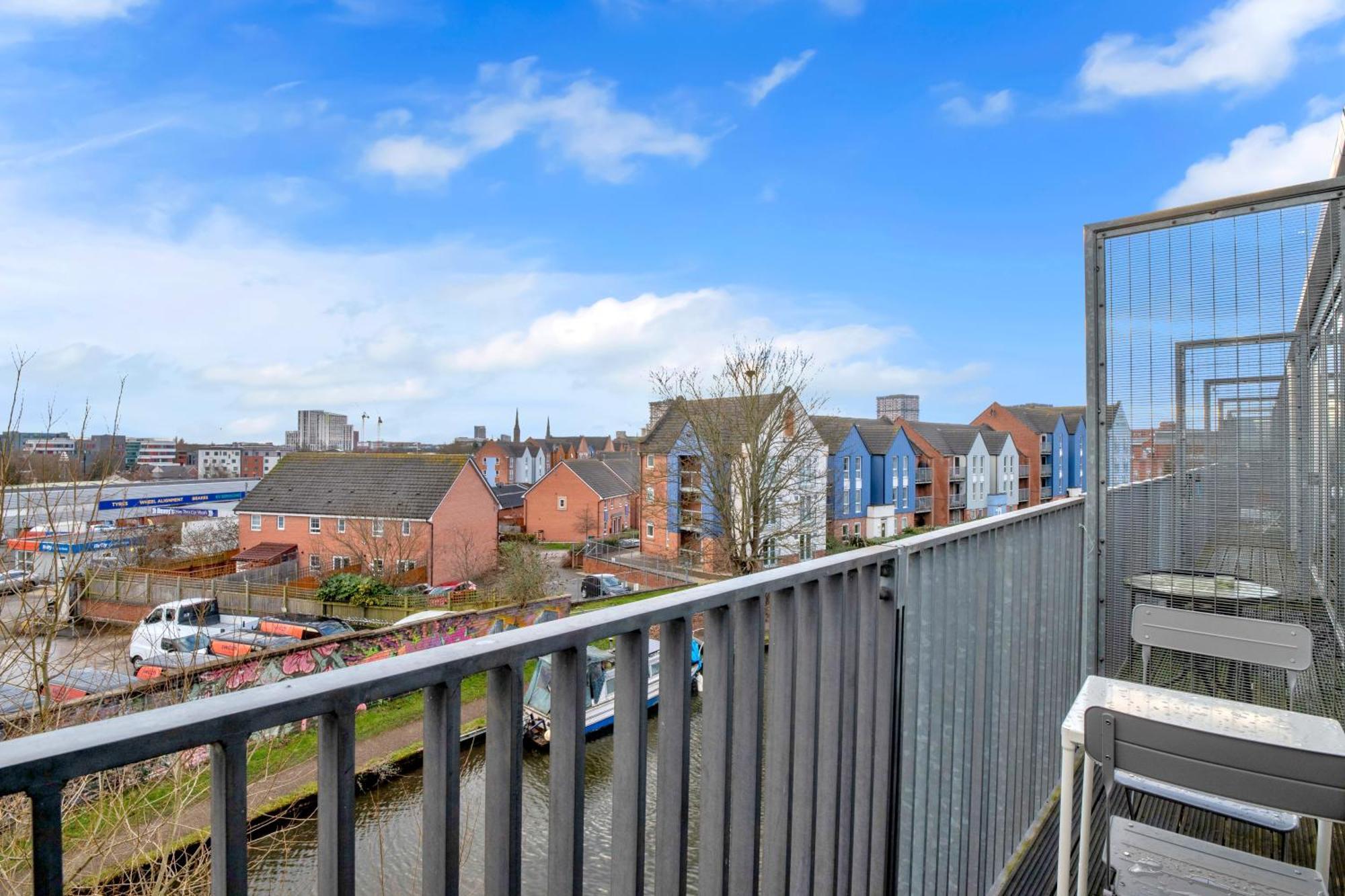 Luxury Waterfront Property With Free Parking Coventry Exteriér fotografie