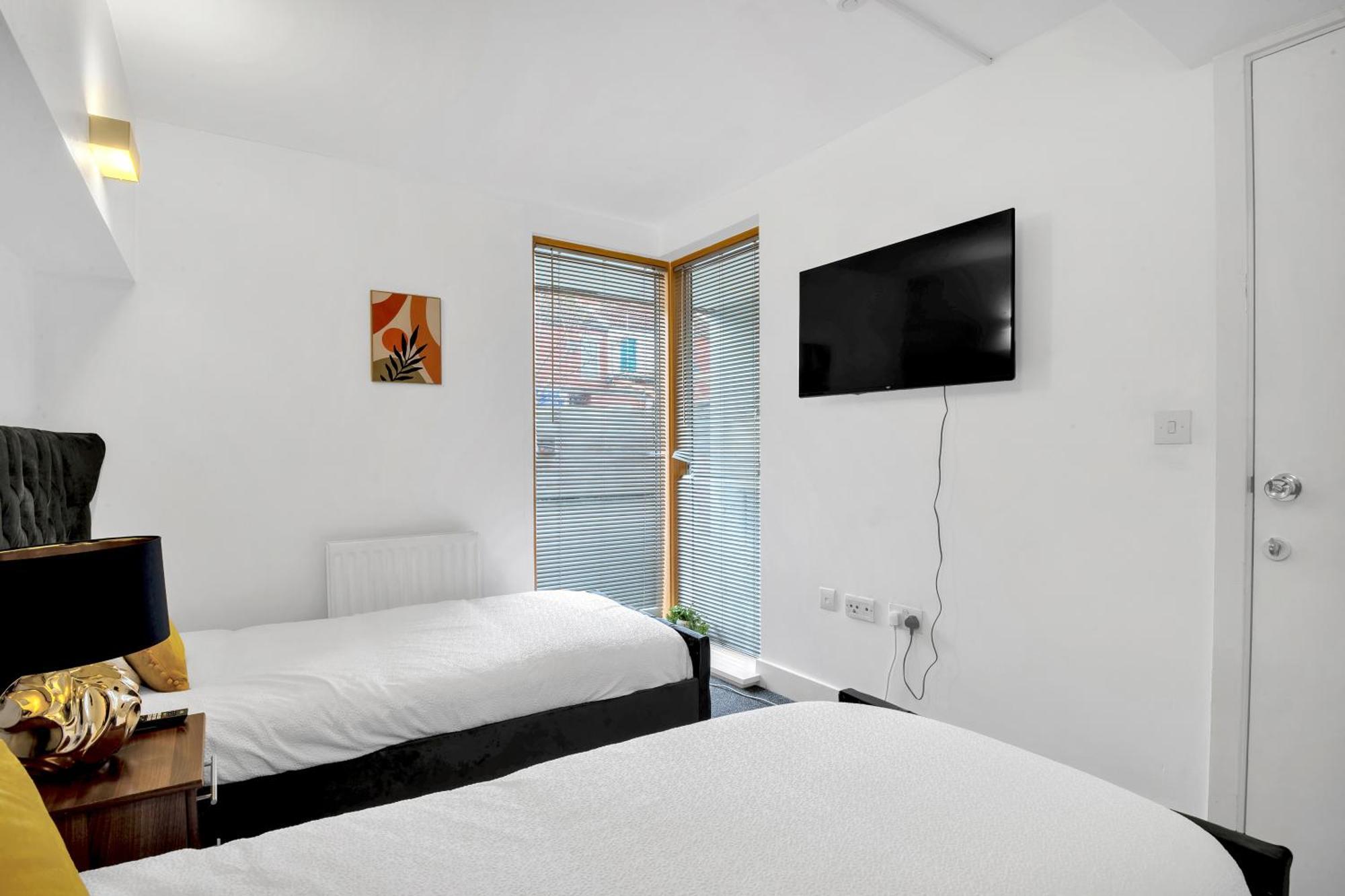 Luxury Waterfront Property With Free Parking Coventry Exteriér fotografie