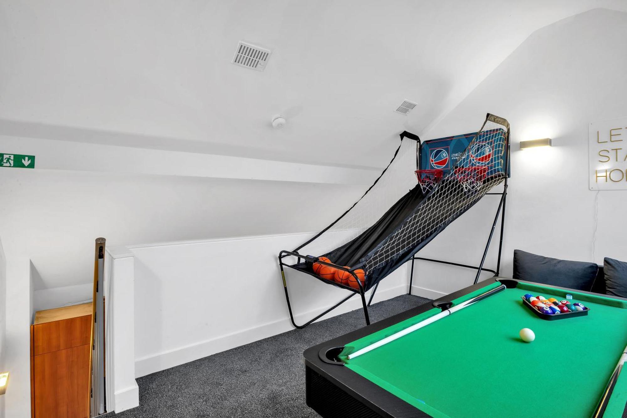 Luxury Waterfront Property With Free Parking Coventry Exteriér fotografie