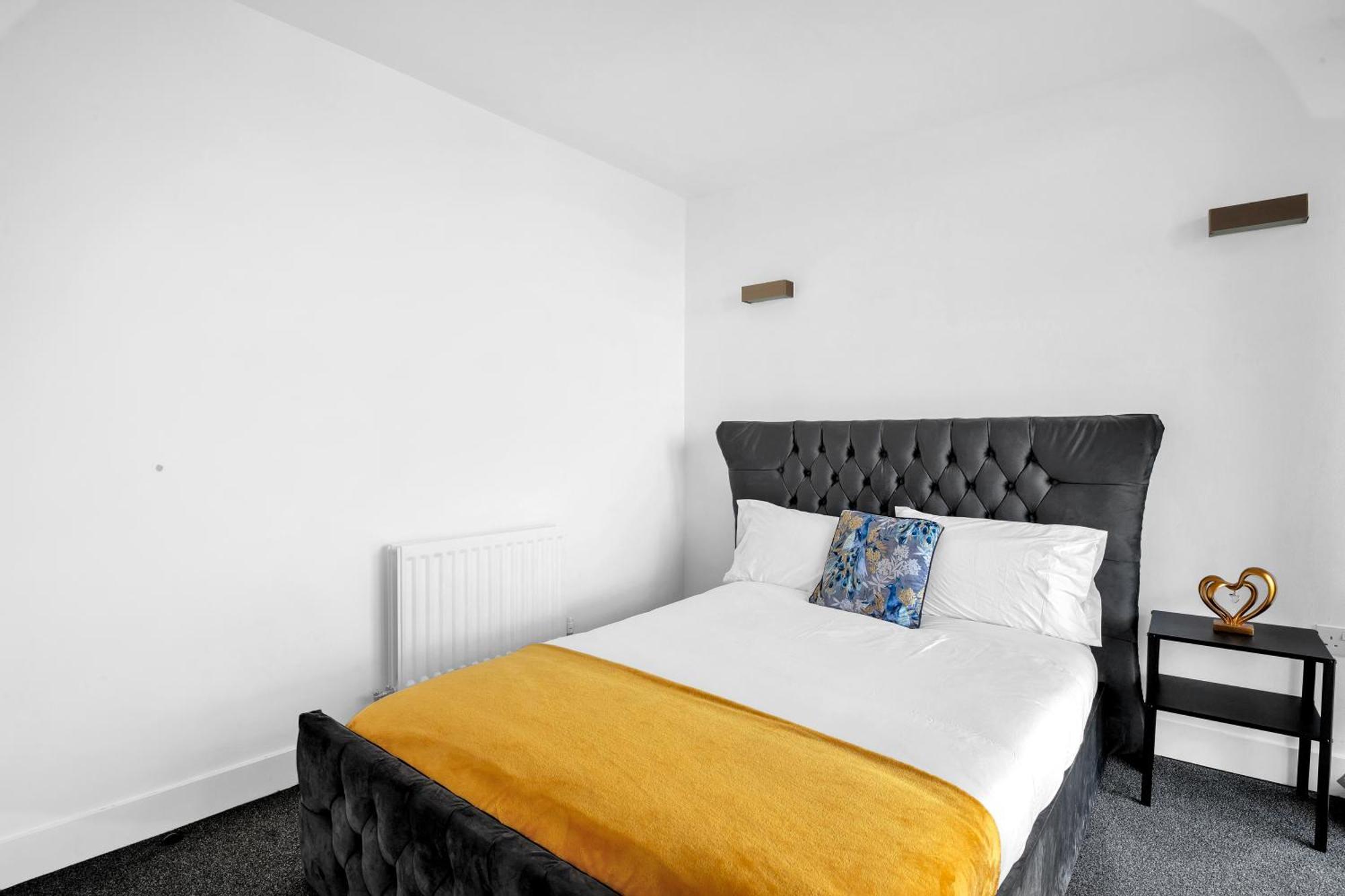 Luxury Waterfront Property With Free Parking Coventry Exteriér fotografie