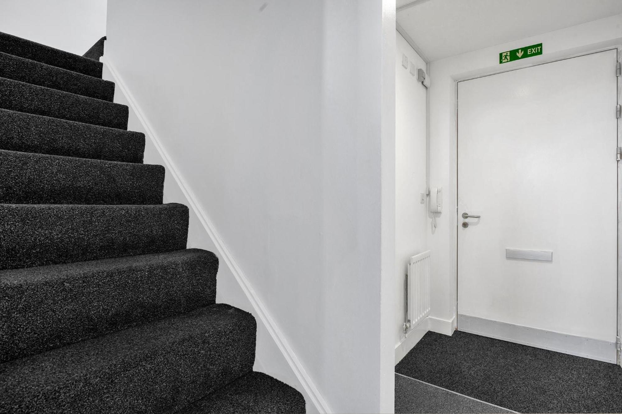 Luxury Waterfront Property With Free Parking Coventry Exteriér fotografie